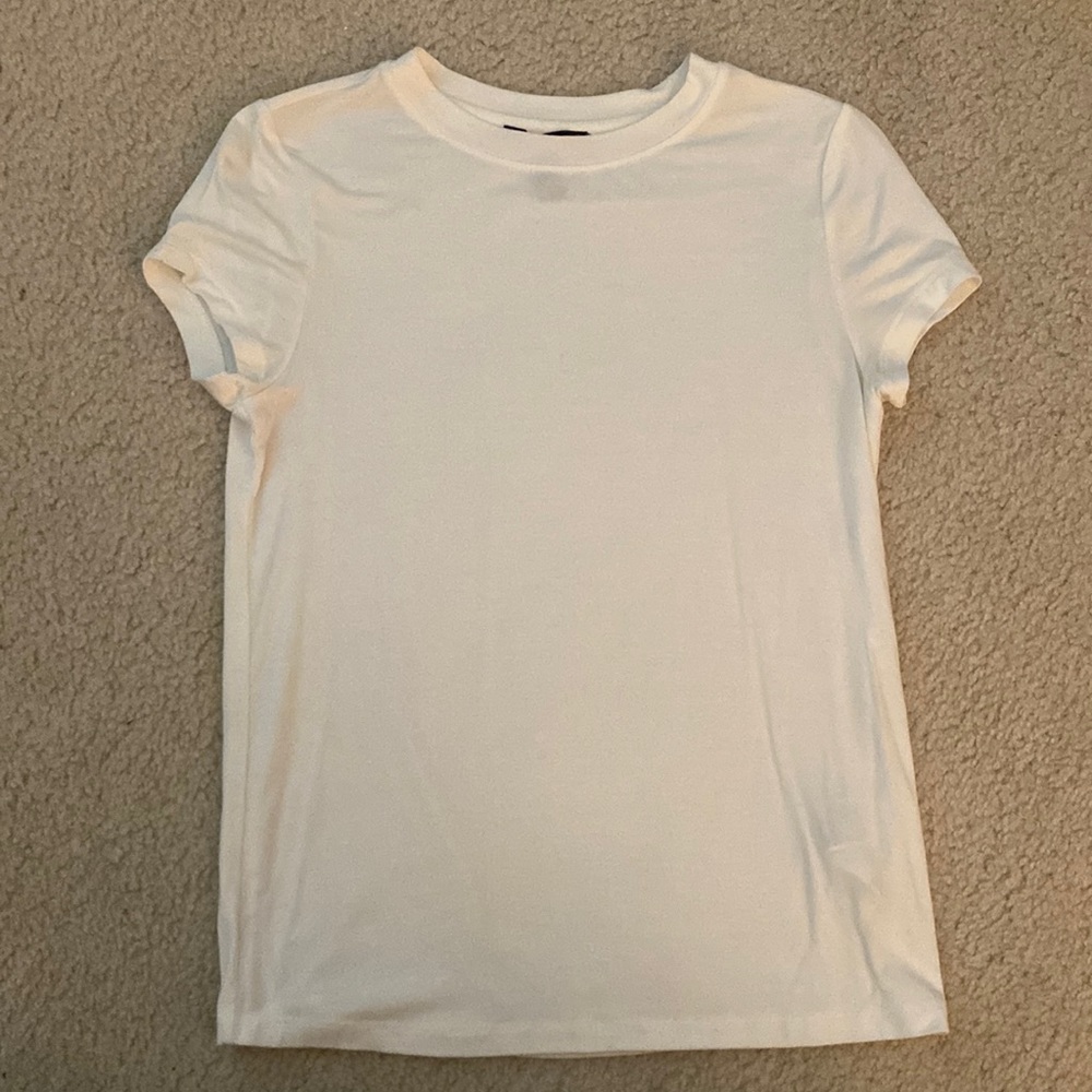 Forever 21 White tee size S